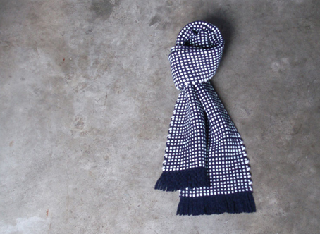 dotty scarf